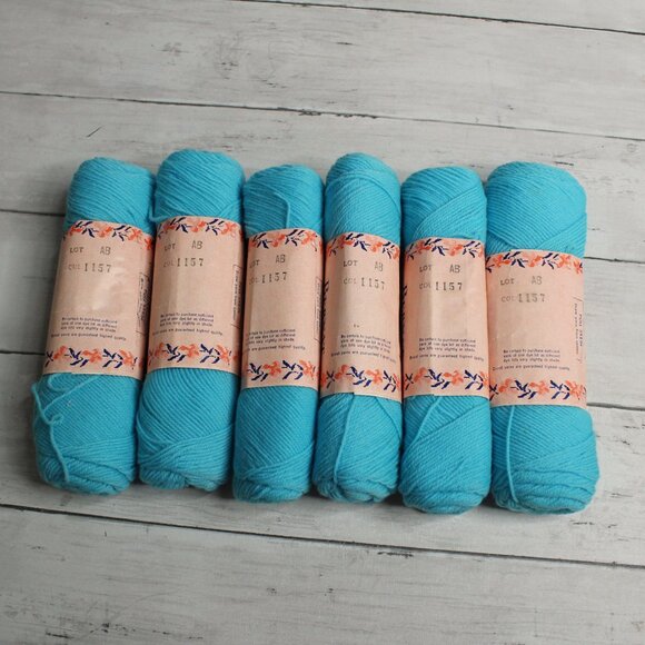 Bernat Vintage Meadowspun Yarn Virgin Wool Worsted Lot 6 Skeins Turquoise - Picture 5 of 6